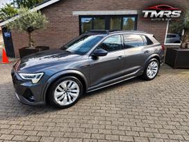 Audi e-tron S, 95 кВт·ч, Внедорожник / Кроссовер