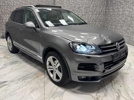 Volkswagen Touareg, 3.0 l., Внедорожник / Кроссовер
