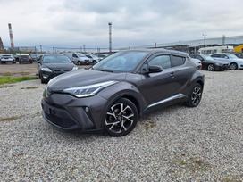 Toyota C-HR, 2.0 l., off-road / crossover