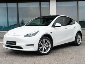 Tesla Model Y, 81 kWh, off-road / crossover