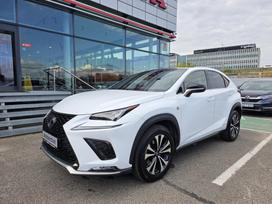Lexus NX 300h, 2.5 l., off-road / crossover