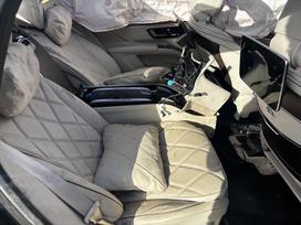 Mercedes-benz Eqs, visureigis / krosoveris