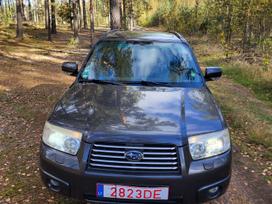 Subaru Forester, Универсал
