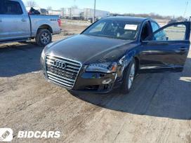 Audi A8 dalimis. A8 2012 metu 4 2 variklis 273kw rida tik 62000 šildoma