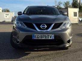 Nissan Qashqai, 1.6 l., off-road / crossover