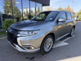 Mitsubishi Outlander, 2.4 l., off-road / crossover