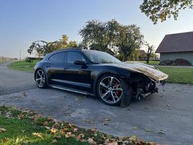 Porsche Taycan, 93 kWh, wagon