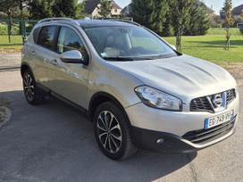 Nissan Qashqai, 1.6 l., off-road / crossover