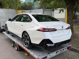 BMW i5, sedanas
