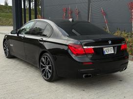 BMW 750, 4.4 l., Седан