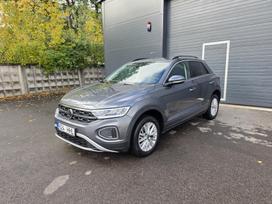Volkswagen T-Roc, 1.5 l., off-road / crossover