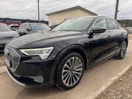 Audi e-tron Sportback, off-road / crossover
