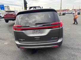 Chrysler Pacifica, 3.6 l., Минивэн