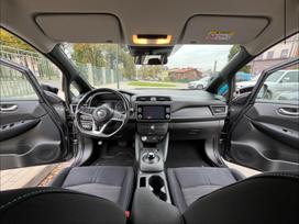 Nissan Leaf, 40 kWh, hatchback