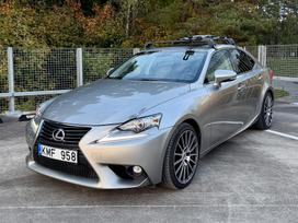 Lexus IS 200, 2.0 l., saloon / sedan