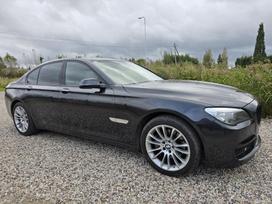 BMW 740, 3.0 l., saloon / sedan