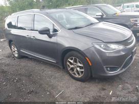 Chrysler Pacifica dalimis