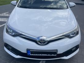 Toyota Auris, 1.3 l., Хэтчбек