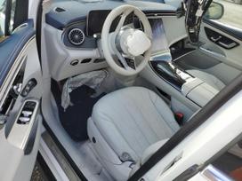 Mercedes-benz Eqe, Polar White – Standard