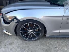 Ford Mustang dalimis. Automobiliai iš usa