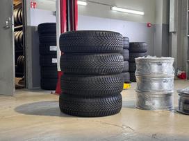 Bridgestone BLIZZAK LM005 | NAUJOS, žieminės 215/65 R16