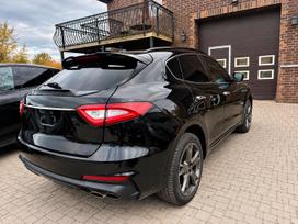 Maserati Levante, 3.0 l., visureigis / krosoveris