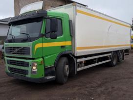 Volvo FM300 6x2, furgoni