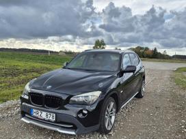 BMW X1, 2.0 l., Внедорожник / Кроссовер