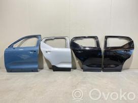Volvo XC40 двери