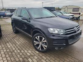 Volkswagen Touareg, 3.0 l., off-road / crossover