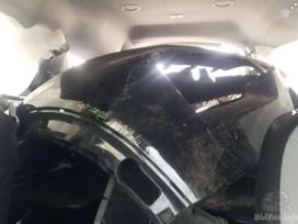 Ford Explorer dalimis. Automobilis jau