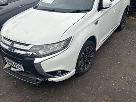Mitsubishi Outlander dalimis. Detaliu pristatymas