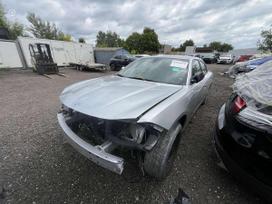 Dodge Charger dalimis. Yra ir daugiau dodge