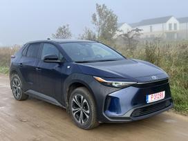 Toyota bZ4X, 73 kWh, visureigis / krosoveris