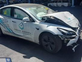 Tesla Model 3 по частям