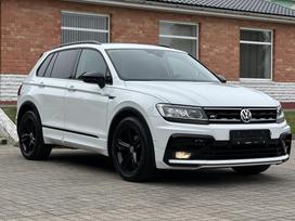 Volkswagen Tiguan, 1.6 l., visureigis / krosoveris
