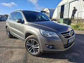 Volkswagen Tiguan, CAwa,JVZ, for parts. Variklio kodas cawa pavaru dezes jvz spalvos kodas