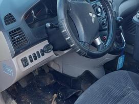 Mitsubishi Grandis dalimis. R17 ratlankiai
