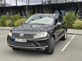 Volkswagen Touareg, 3.0 l., visurgājējs / krosovers