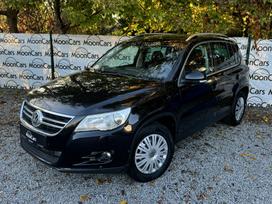 Volkswagen Tiguan, 2.0 l., Внедорожник / Кроссовер