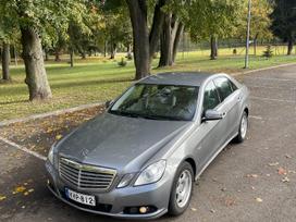 Mercedes-Benz E220, 2.1 l., sedans
