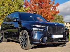 BMW X7, 4.4 l., visurgājējs / krosovers