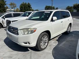 Toyota Highlander, 3.3 l., off-road / crossover