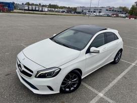 Mercedes-Benz A200, 1.6 l., Хэтчбек