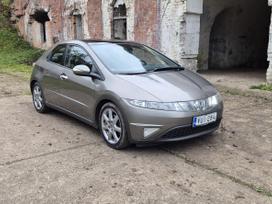 Honda Civic, 1.8 l., hečbekas