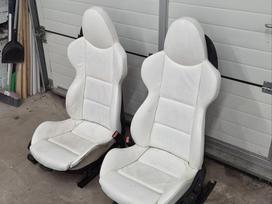Bmw Z4 durų apmušalai, sėdynės, saugos diržai