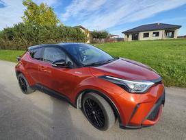 Toyota C-HR, 2.0 l., Внедорожник / Кроссовер