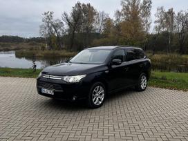 Mitsubishi Outlander, 2.0 l., off-road / crossover