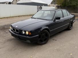 BMW 518, 1.8 l., Седан