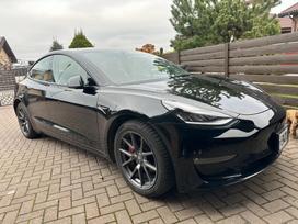 Tesla Model 3, 82 kWh, hečbeks